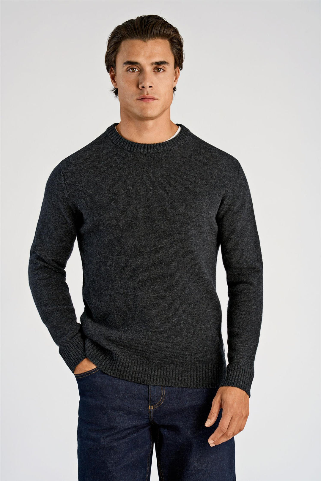 Lambswool O-Neck Knit Charcoal