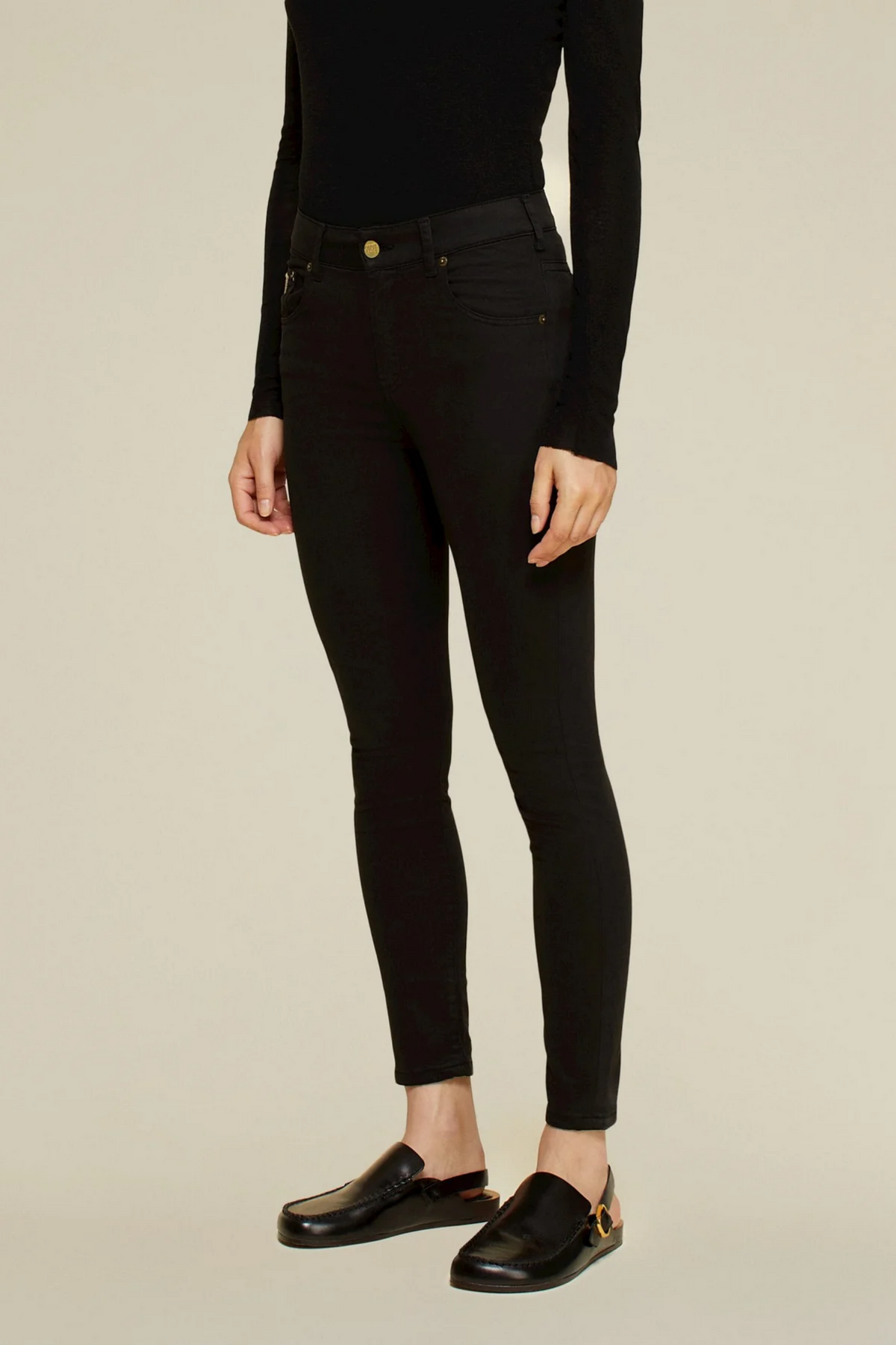 Celia Lea Soft Colour Black