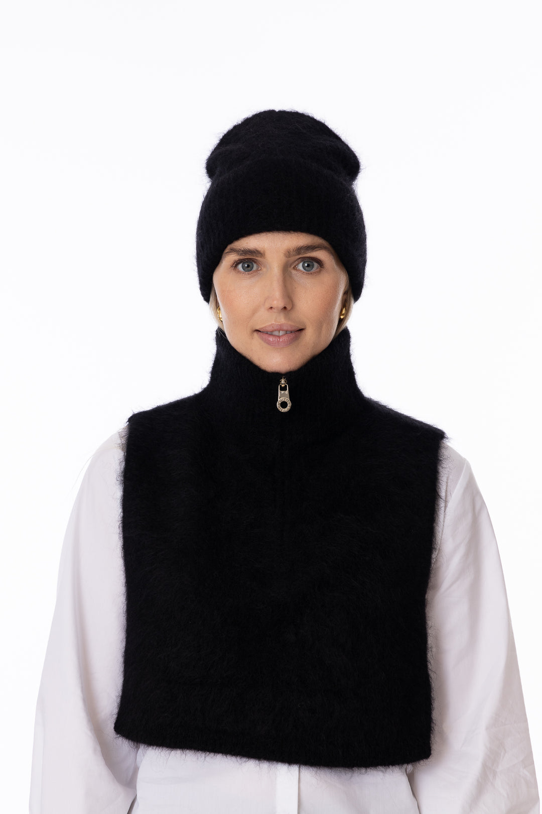 Belinda Chunky High Neck- Black