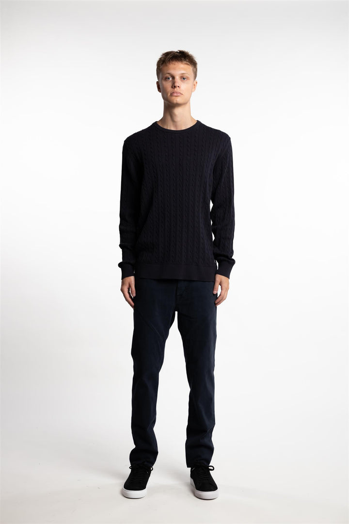 O-Neck Cable Knit Navy