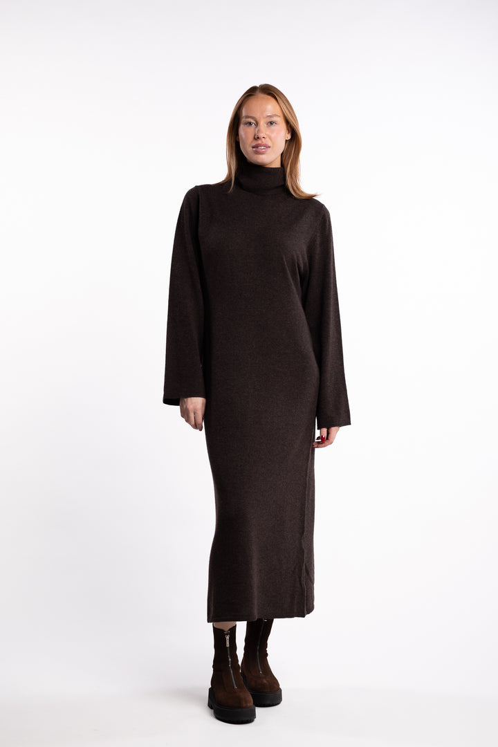 Turtleneck Touloun Maxi Dress- Coffee