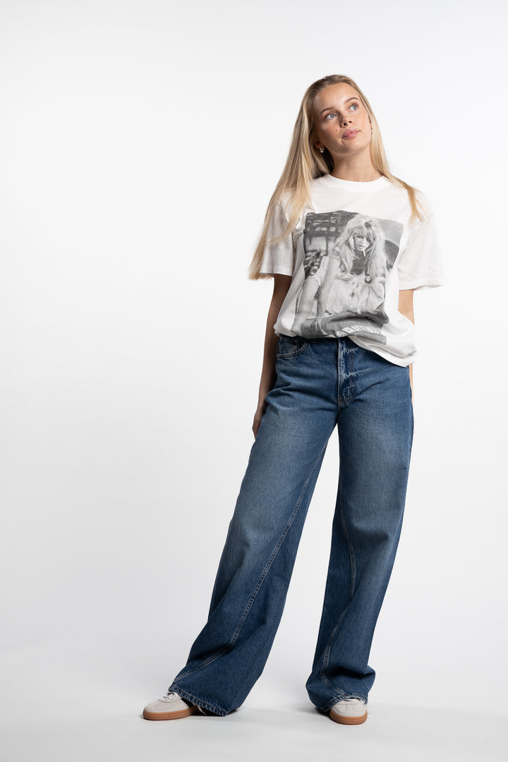 Lili Tee AB X DK X Birgitte Bardot - Ivory