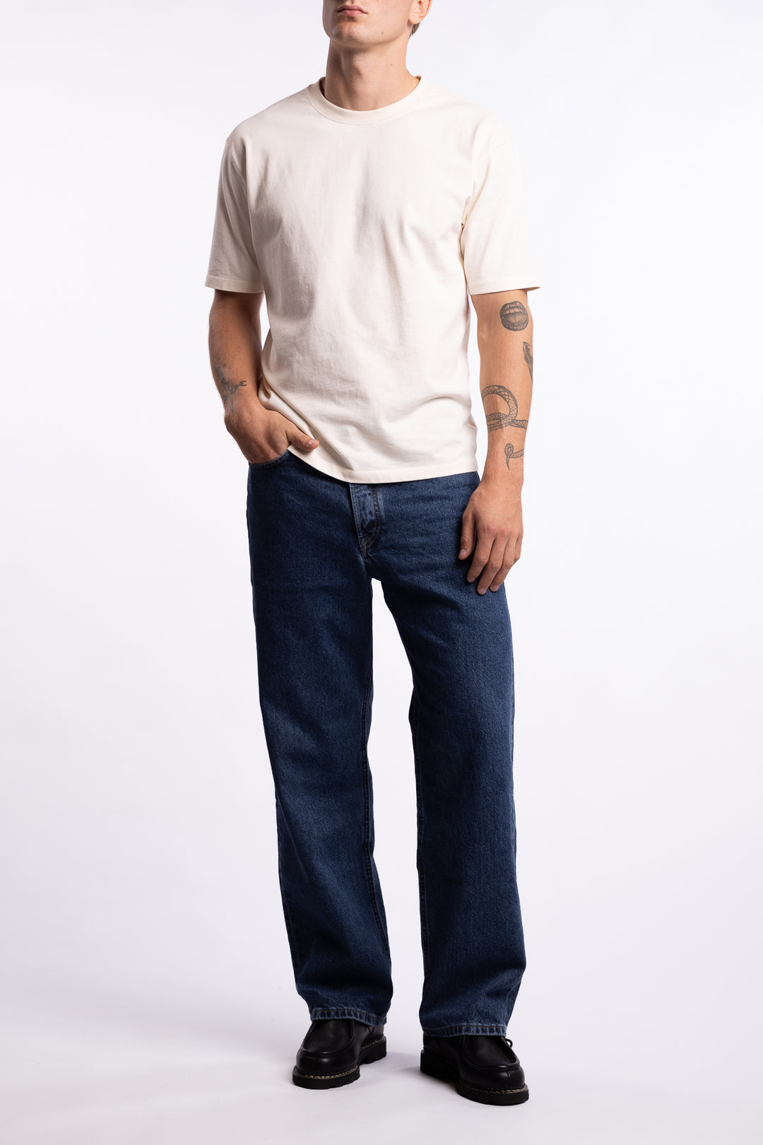 Barnes High-Rise Wide Fit Jeans Japan Dawn