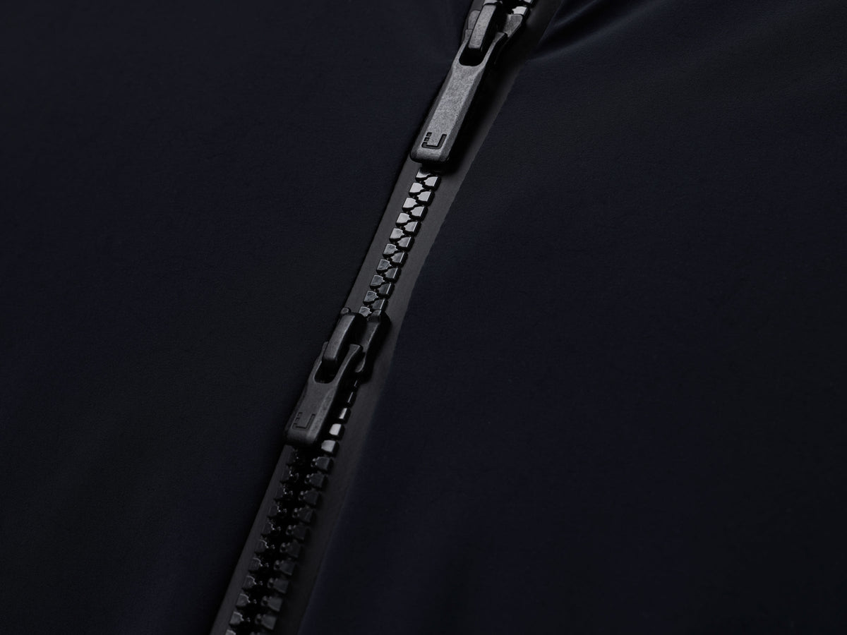Phantom Down Jacket Black detalj