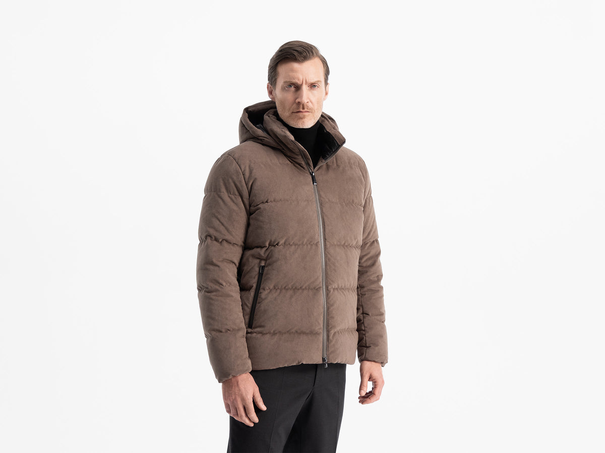Concord Down Jacket Savile NeoSuede Sand - modellbilde