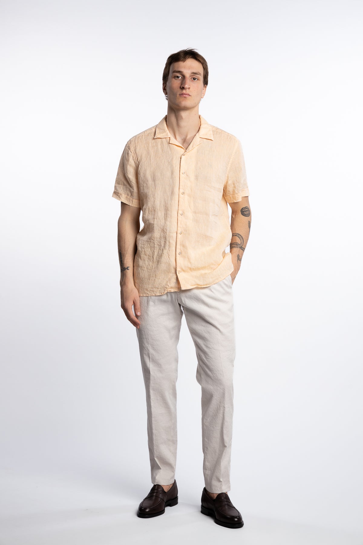 Fitted Body Linen Shortsleeve Shirt