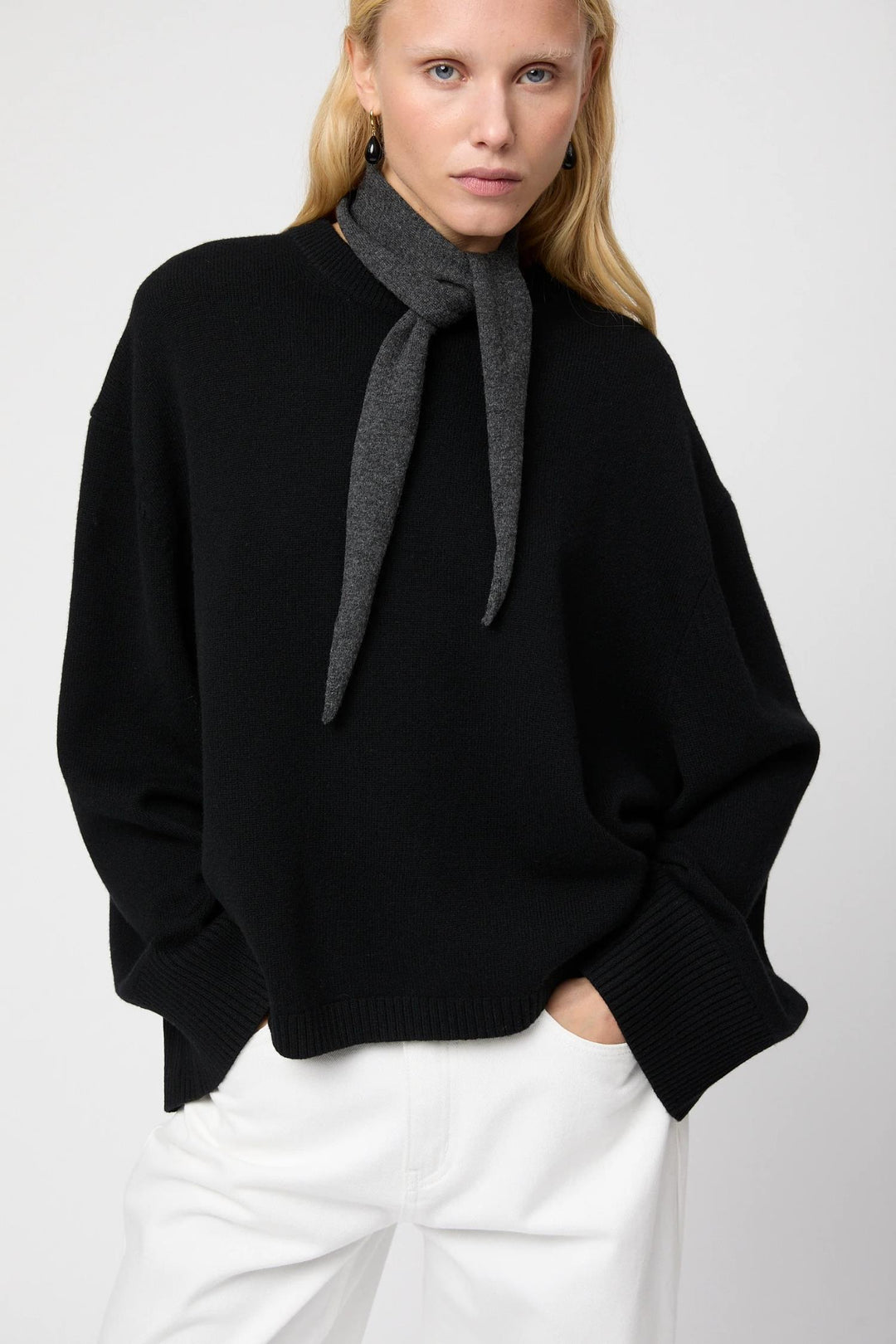 Crewneck Lounge Sweater - Jet black