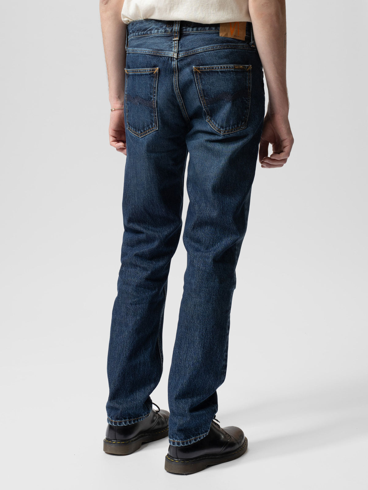 Gritty Jackson Straight Fit Jeans Blue Soil - modellbilde bakfra