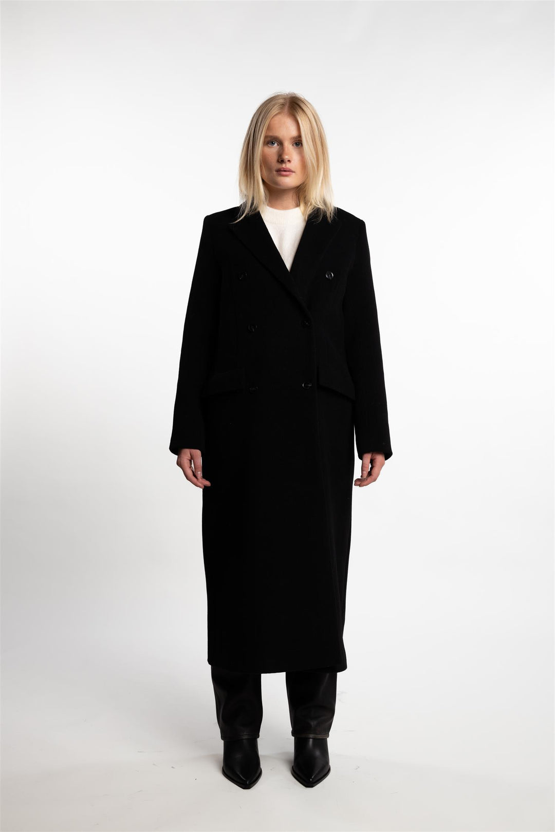 Falcon Coat 11104- Black