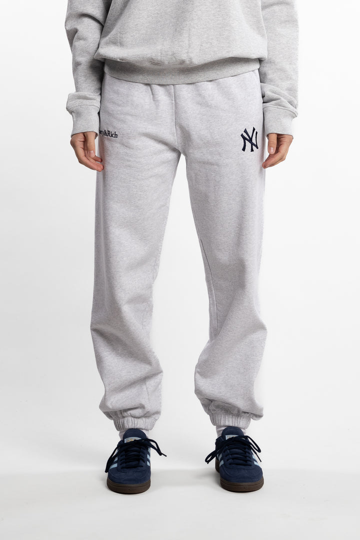 Yankees Serif Sweatpant - Heather Gray