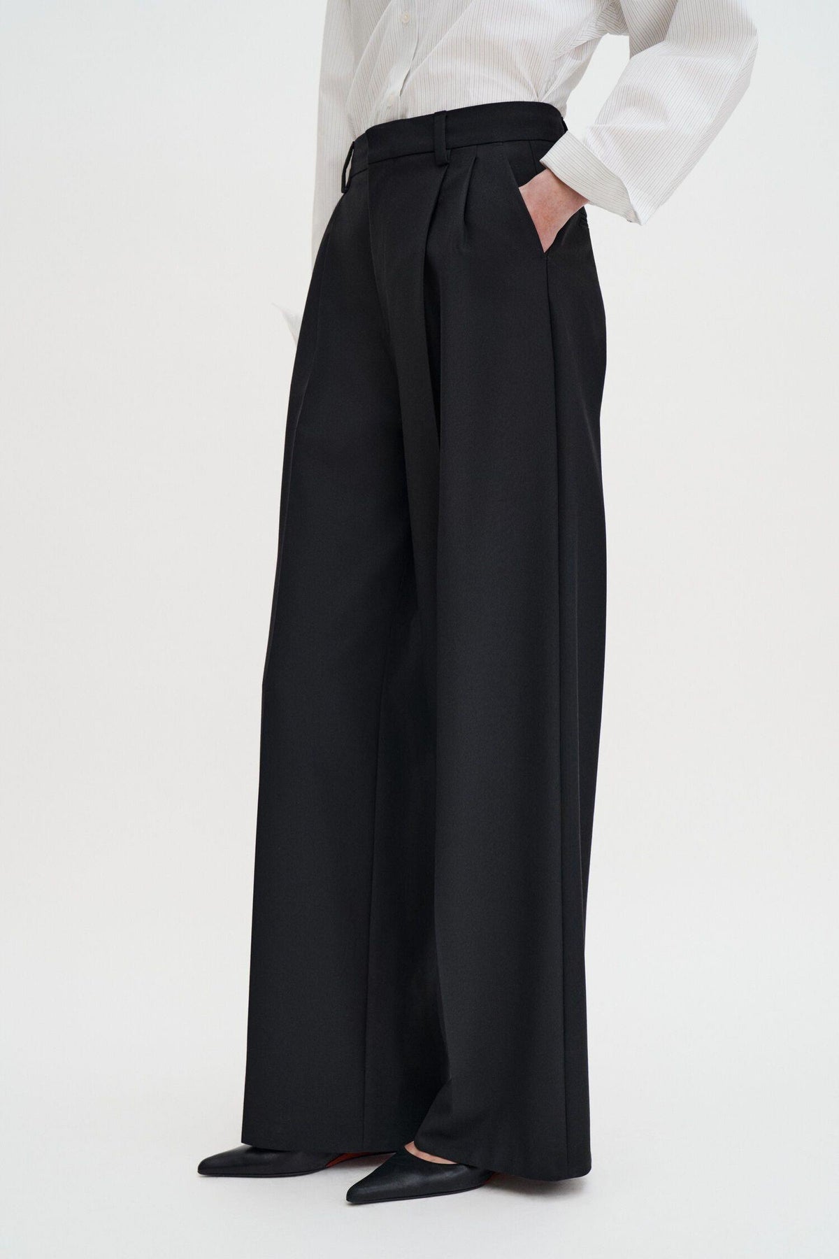 Darcey Wool Trousers- Black