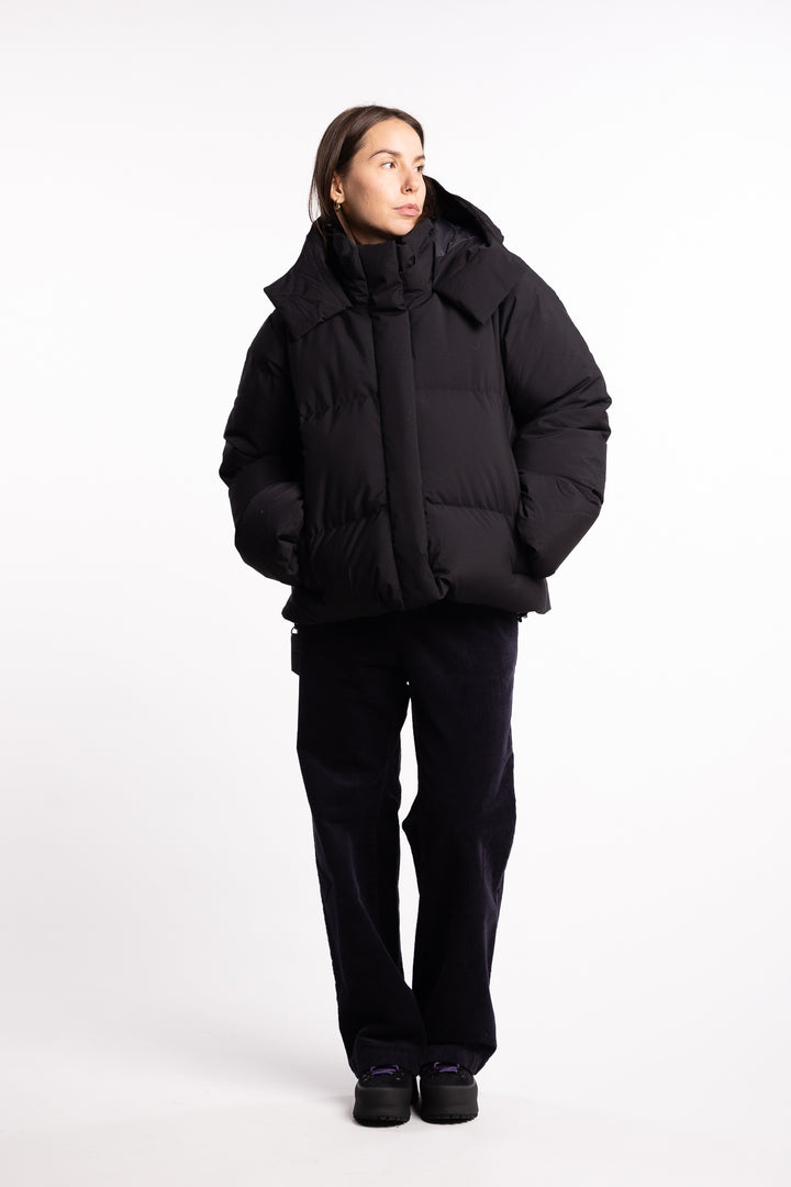 Selje Down Jacket- Black