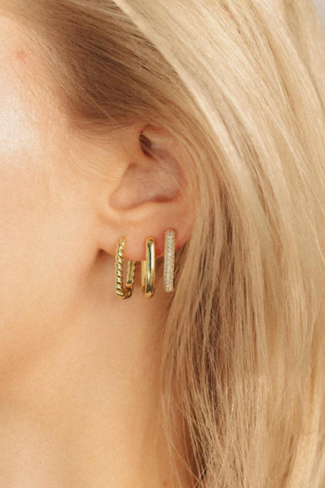 Petite Swirl Edge Hoops Gold