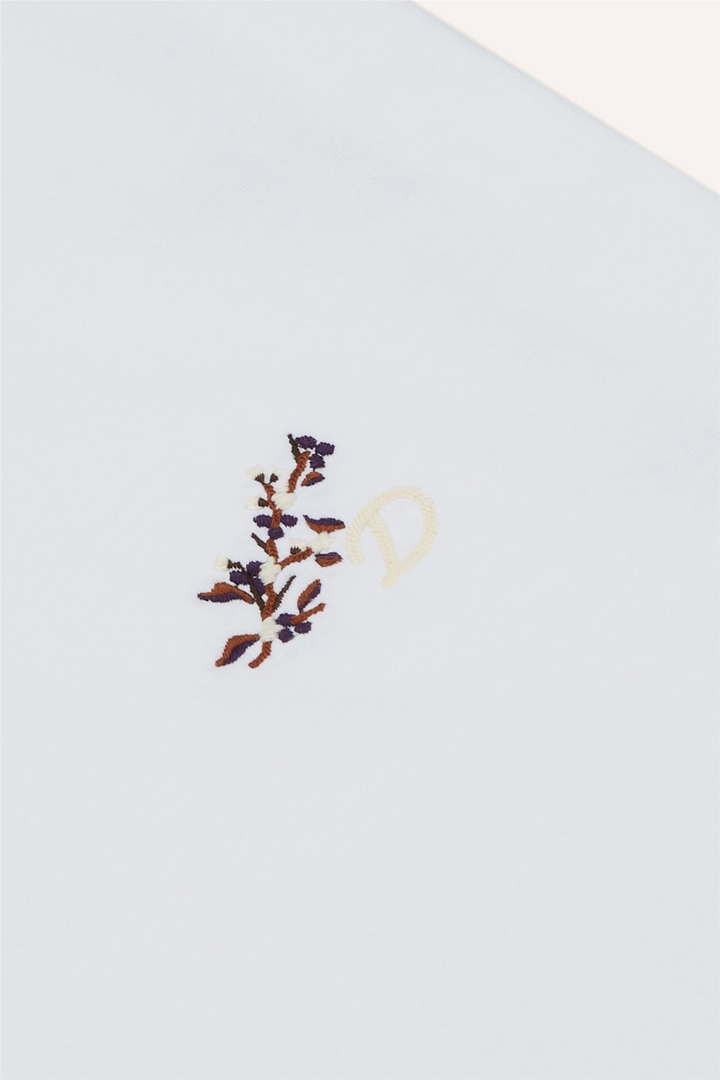 White 'Blackthorn' Embroidered Short-Sleeve Hiking T-Shirt
