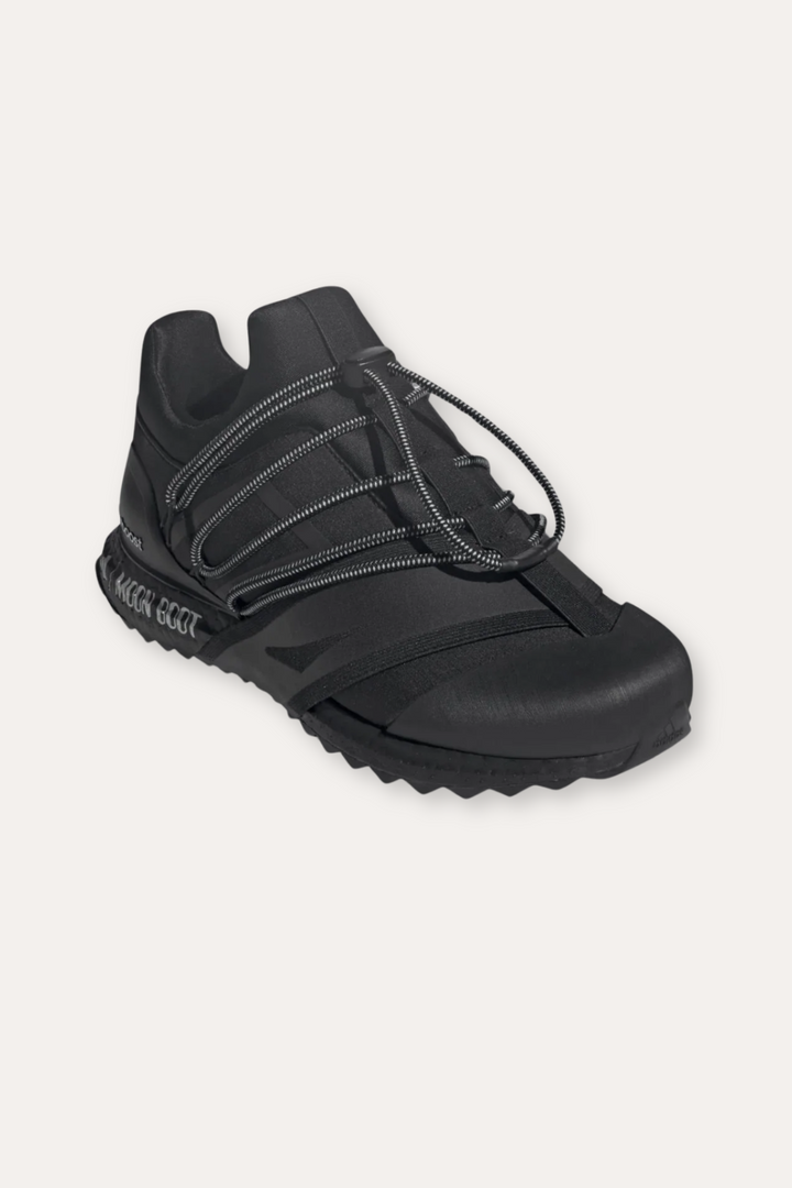 Women's Adidas X Moon Boot UB JP7685- Cblack/Blkref/Selure