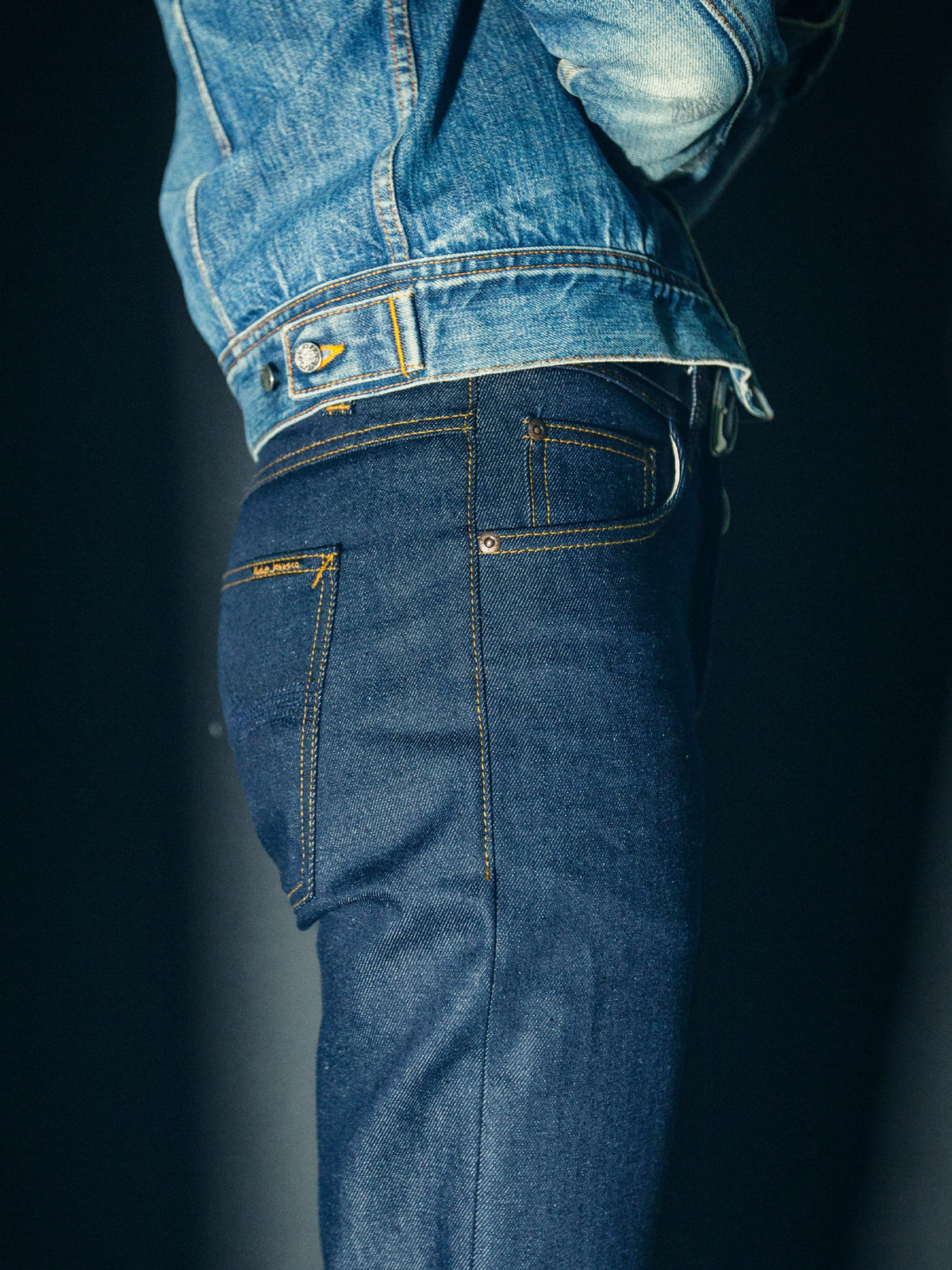 Solid Ollie Slim Fit Jeans Dry Abyss - modellbilde nærbilde