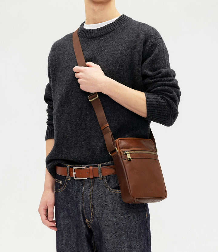 Valle Messenger Bag Brown