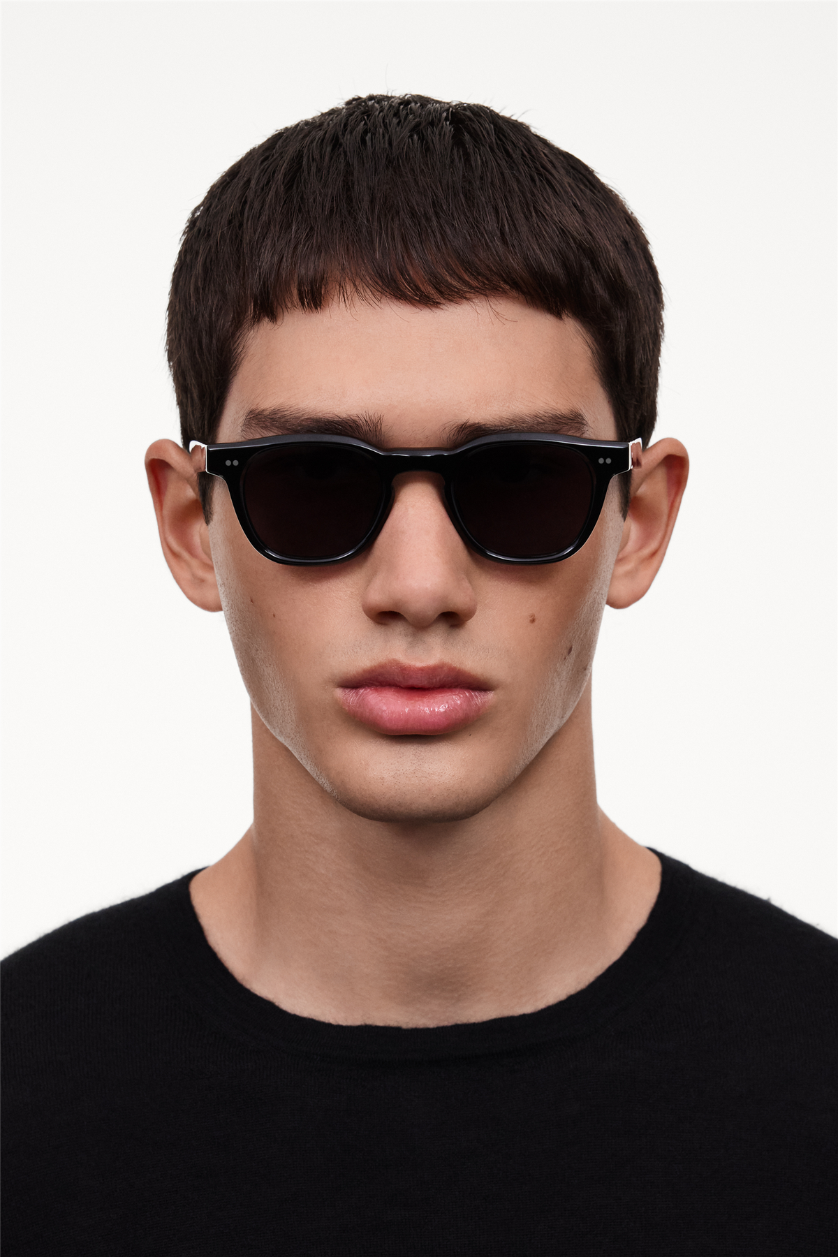 01 Black