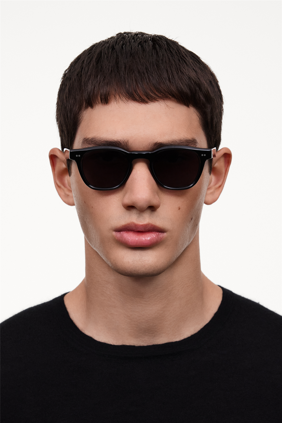01 Black