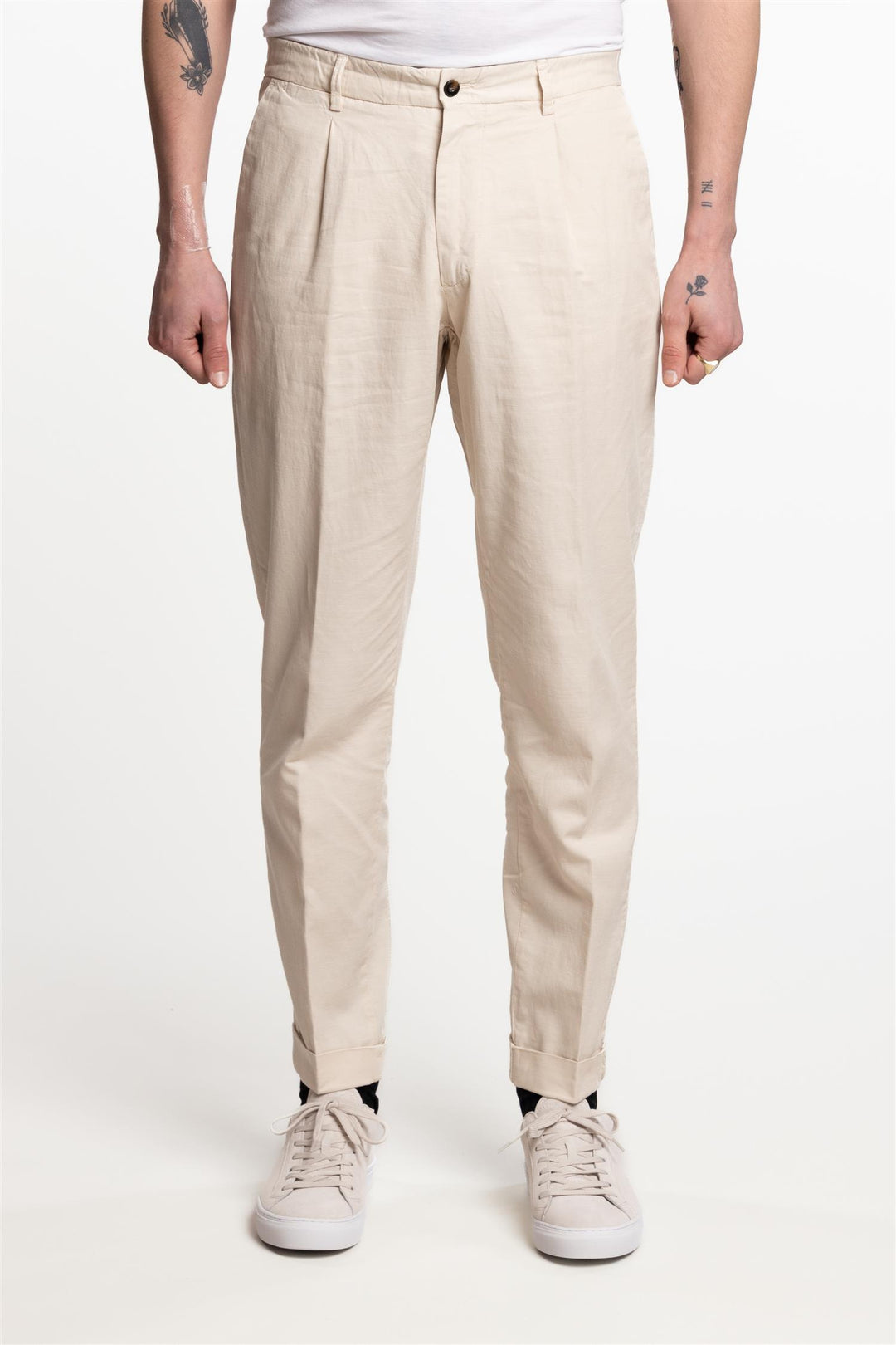 Capri Pleated Cotton/Linen Pant Beige