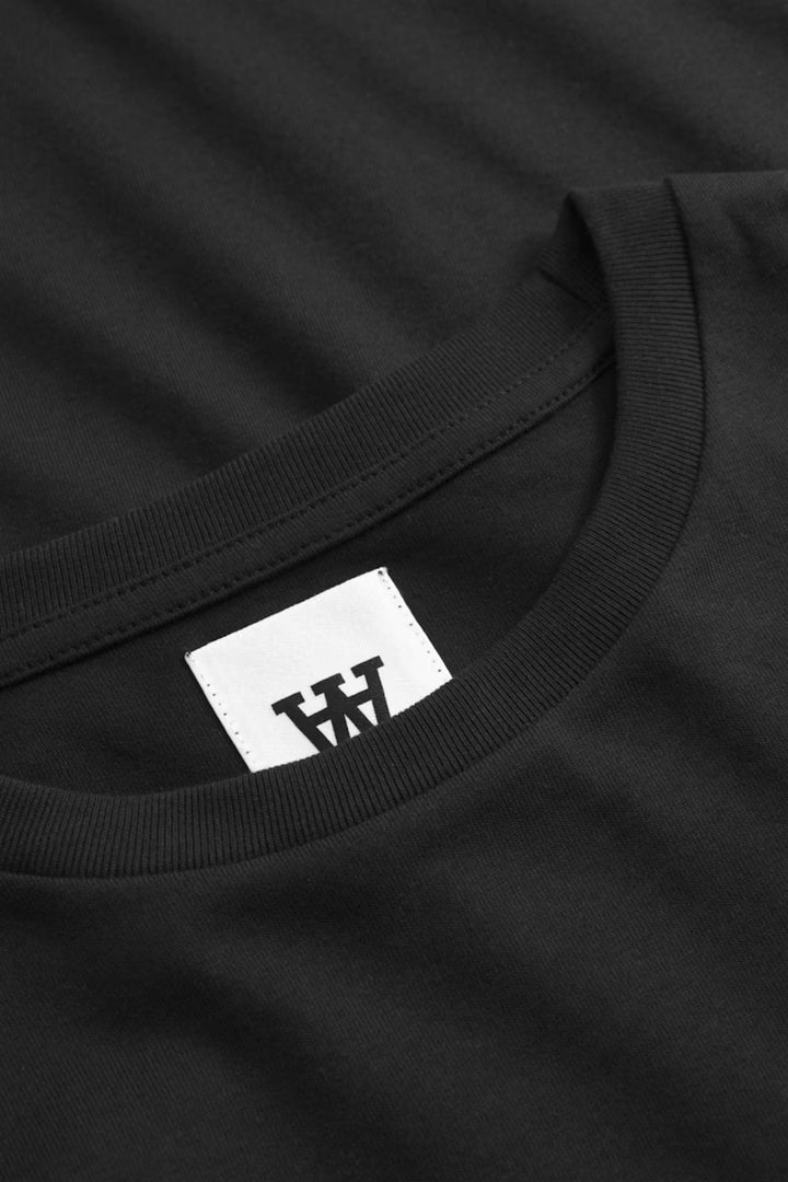 Ace Tee Black Beauty