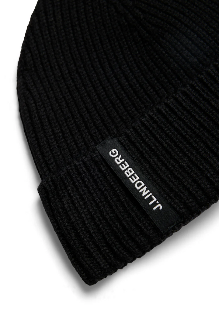 Juan Merino Beanie Black