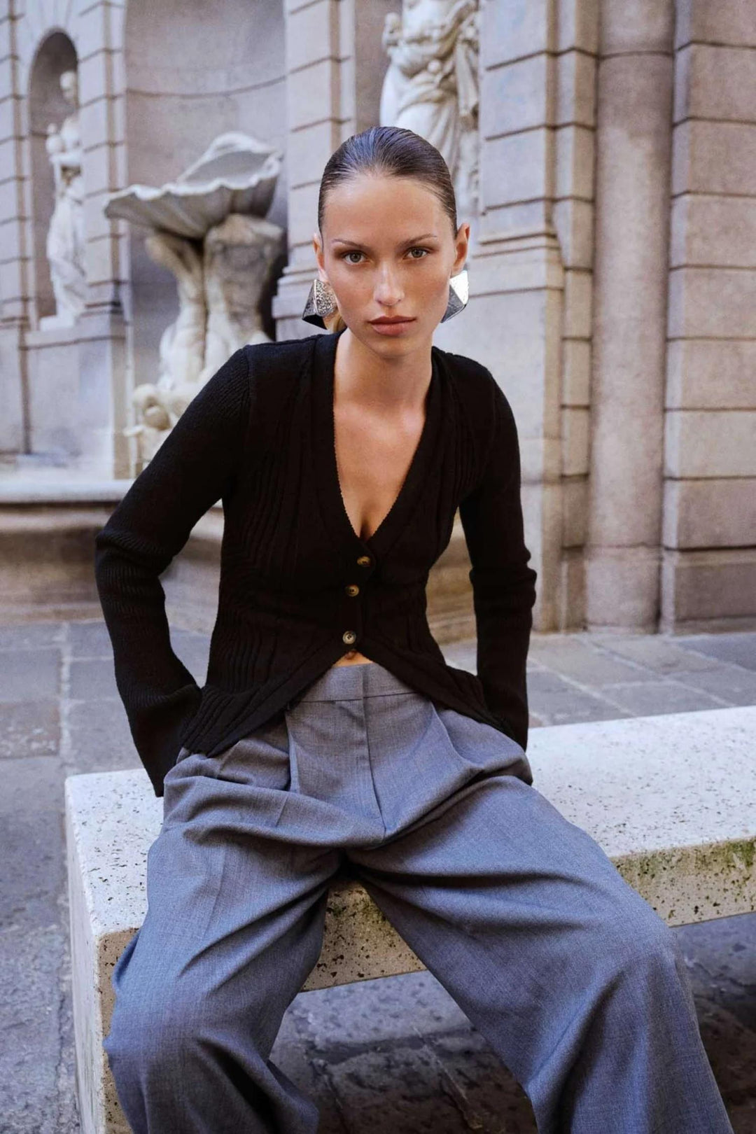 Lugo Cardigan- Black