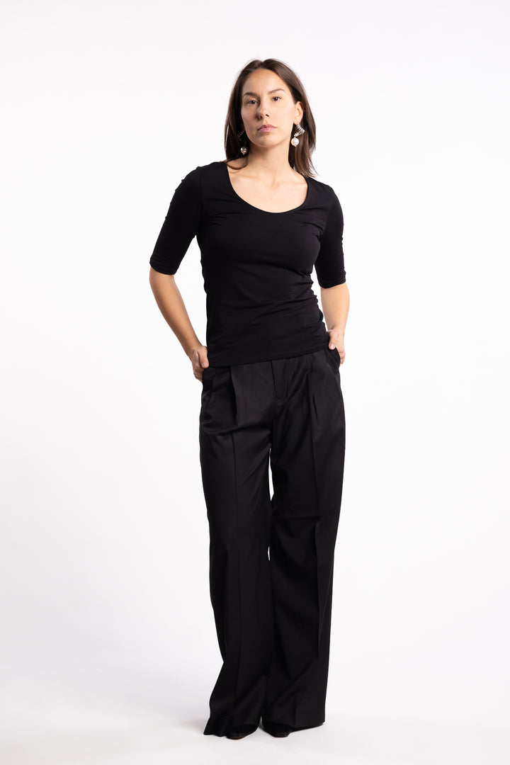 Cotton Stretch Scoop Neck Top- Black