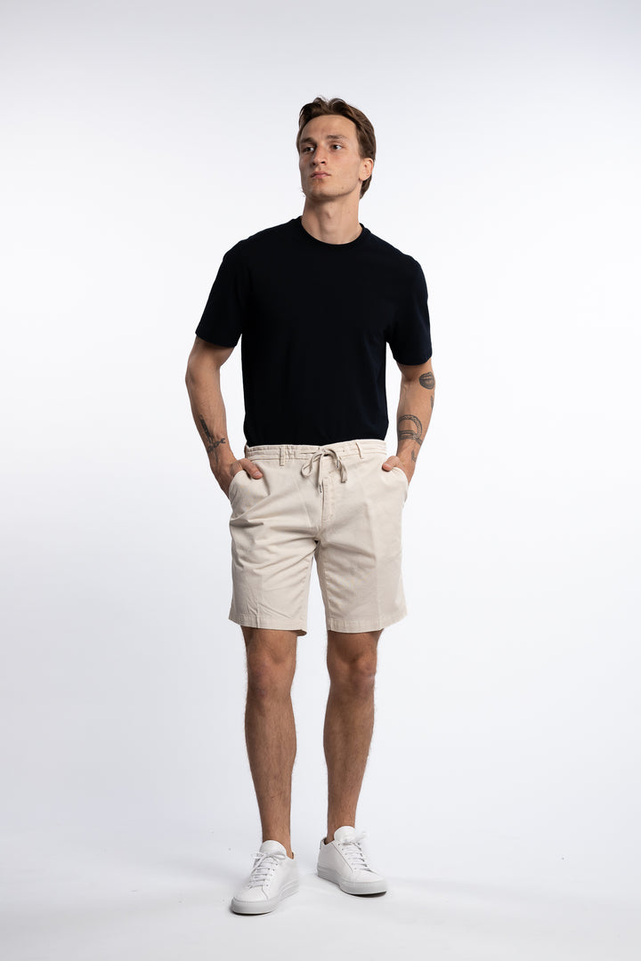 Capri Shorts Off-White