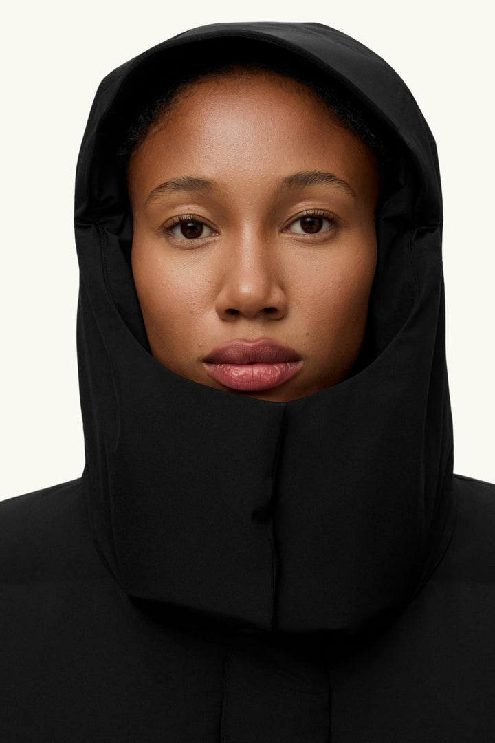 Selje Down Jacket- Black