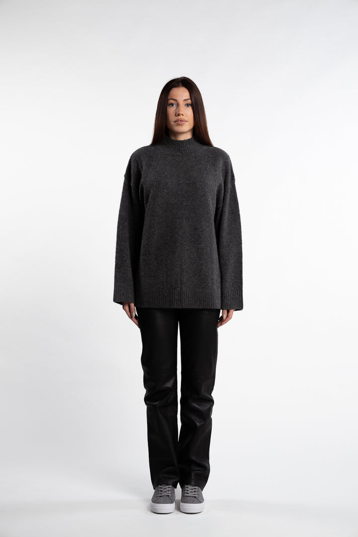 Saceleste Sweater 14939- Black Oyster