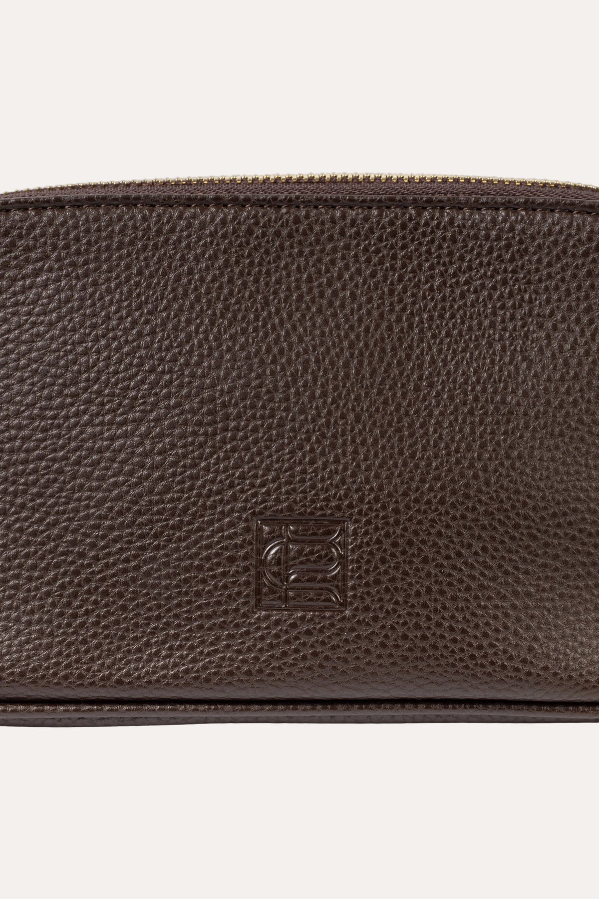 Cosmetic Pouch Small - Dark Brown, Camilla Pihl - nærbilde skinn