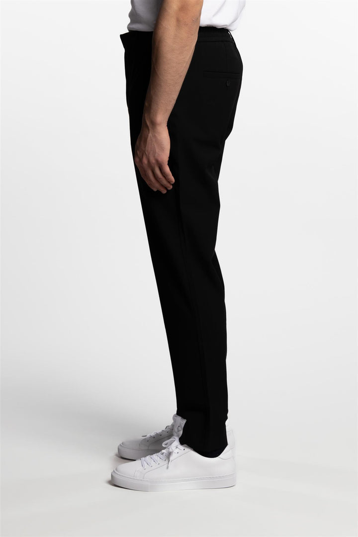 Theo Stretch Trouser Black