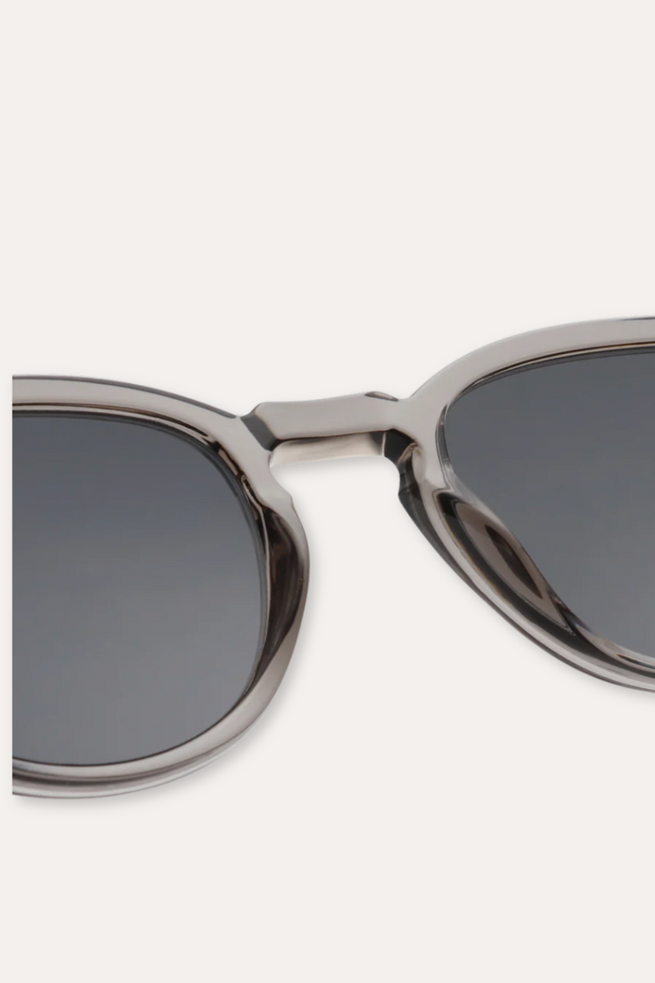 Bate Grey Transparent