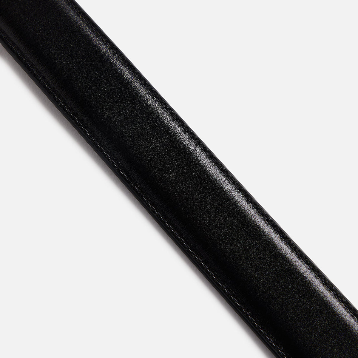 Classic Stitched Leather Belt Black 3,5 cm – detalj