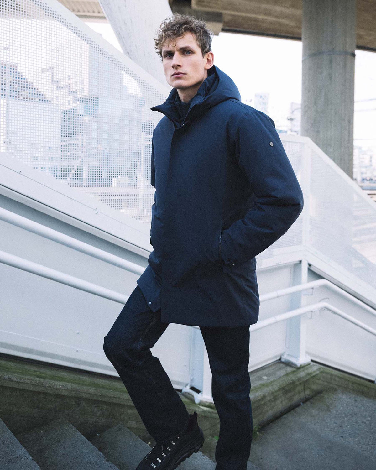 Ambit II Midnight Blue - modellbilde