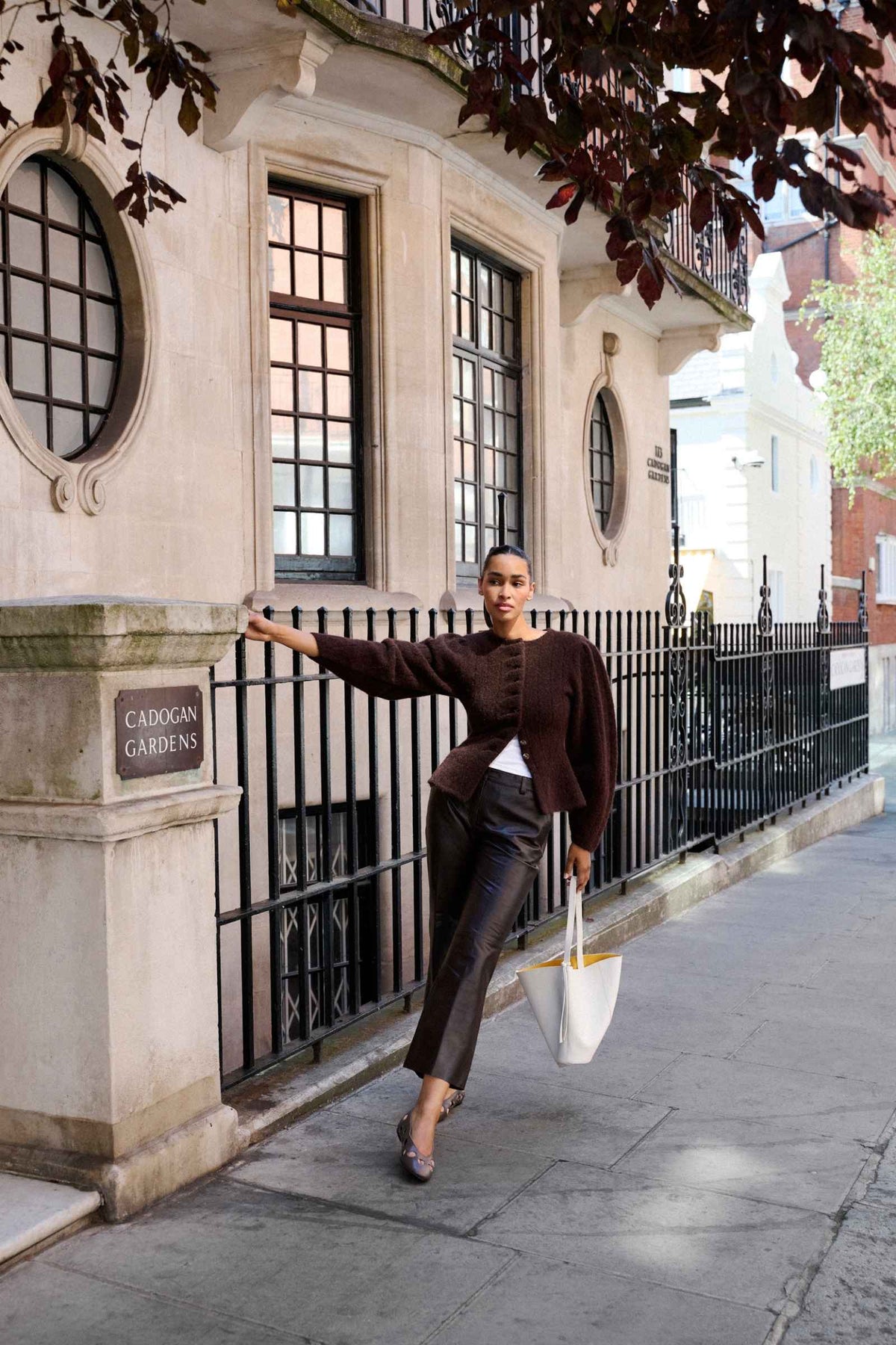 Adoore Arolla Cardigan Brown - kampanjebilde