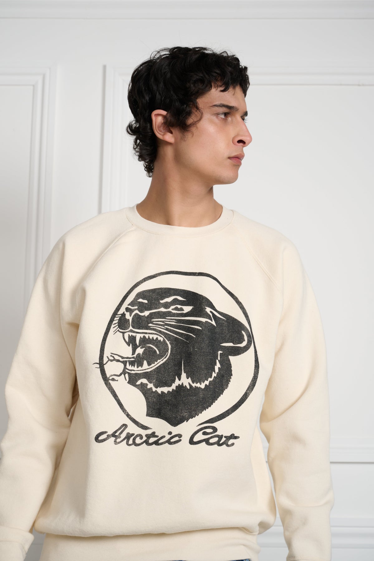 Arctic Raglan Sleeves Crewneck Cream