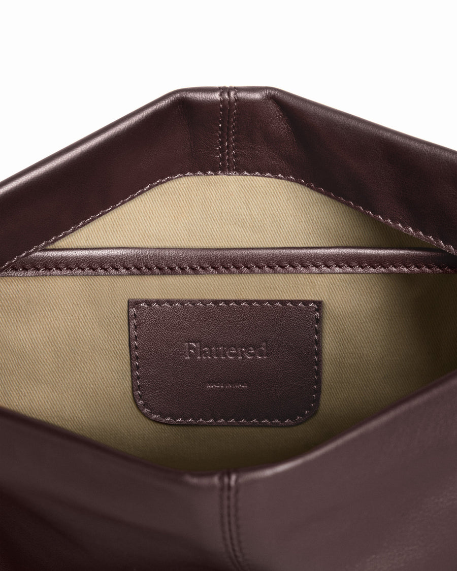 Clay Clutch Burgundy - detalj innside