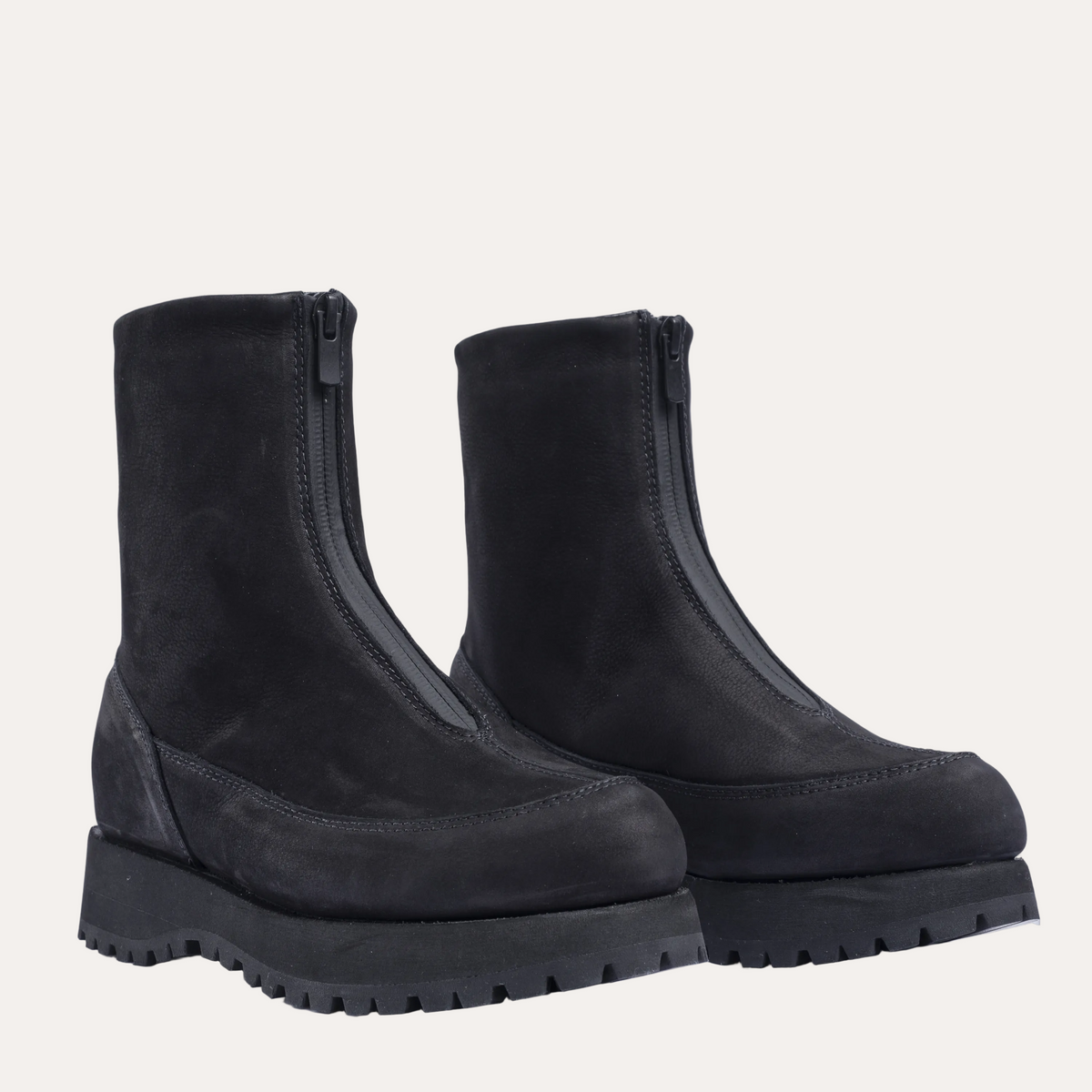 Este Black Nubuck