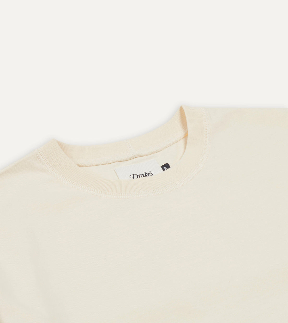 Cotton Crew Neck Hiking T-Shirt Antique White – nærbilde av halsåpning