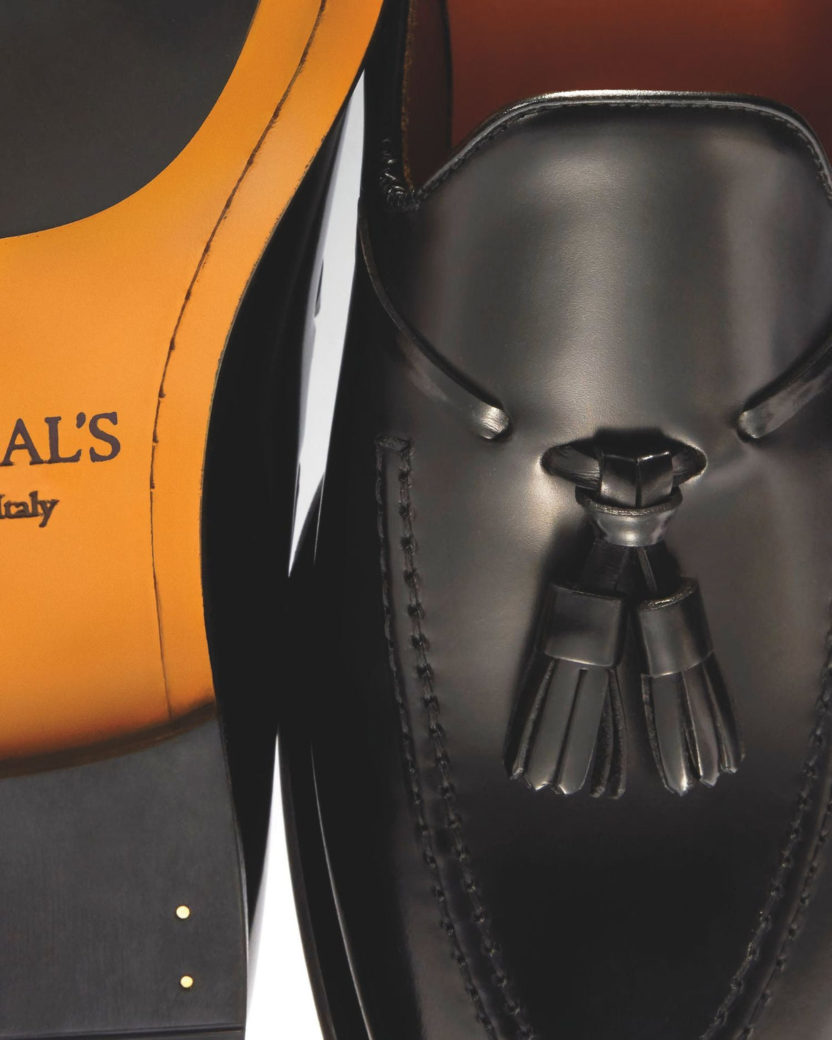 Doucal's Tassel Loafer Black Leather - detalj dusk