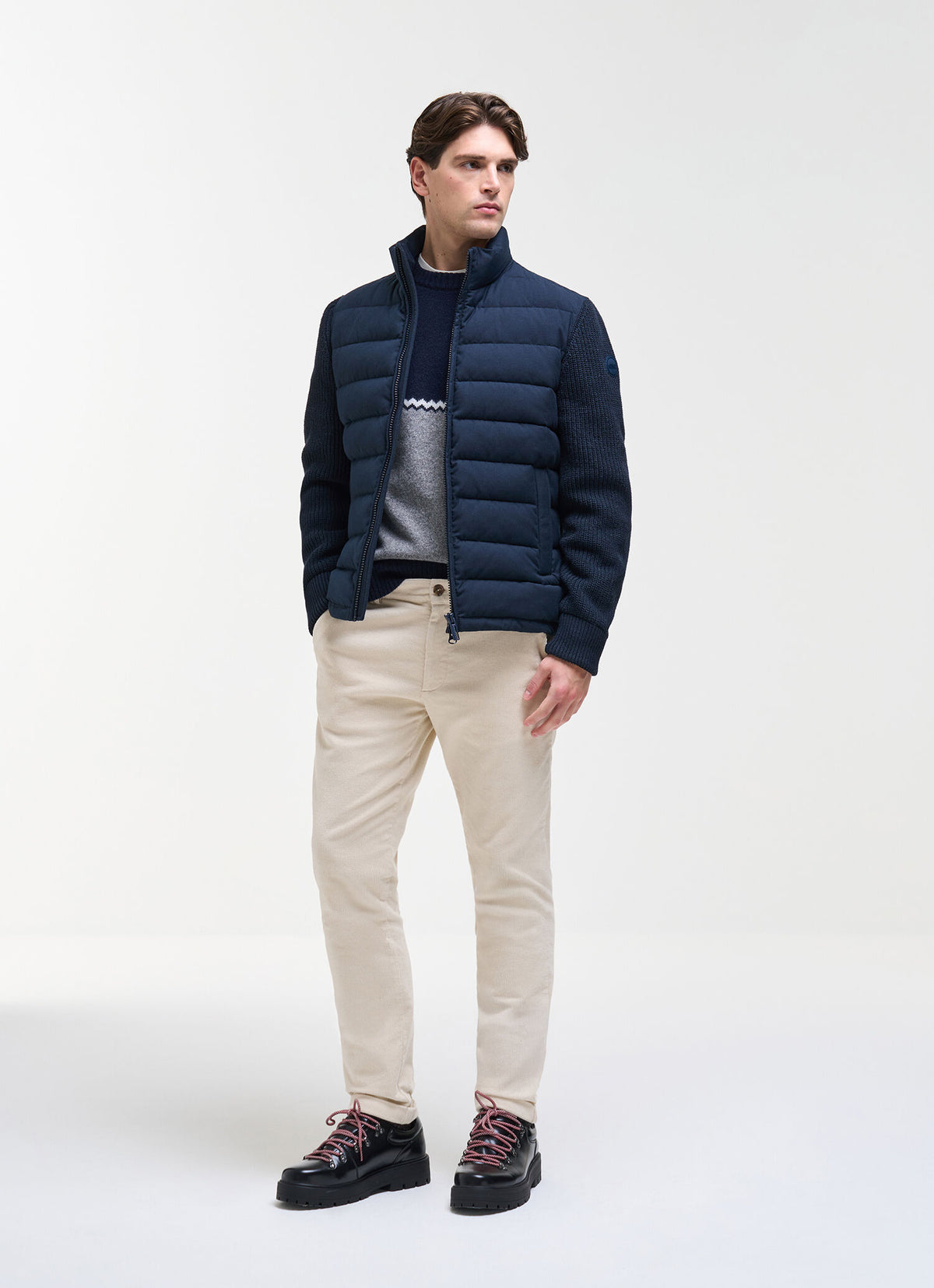 Padded Hybrid Jacket Blue Navy - modellbilde