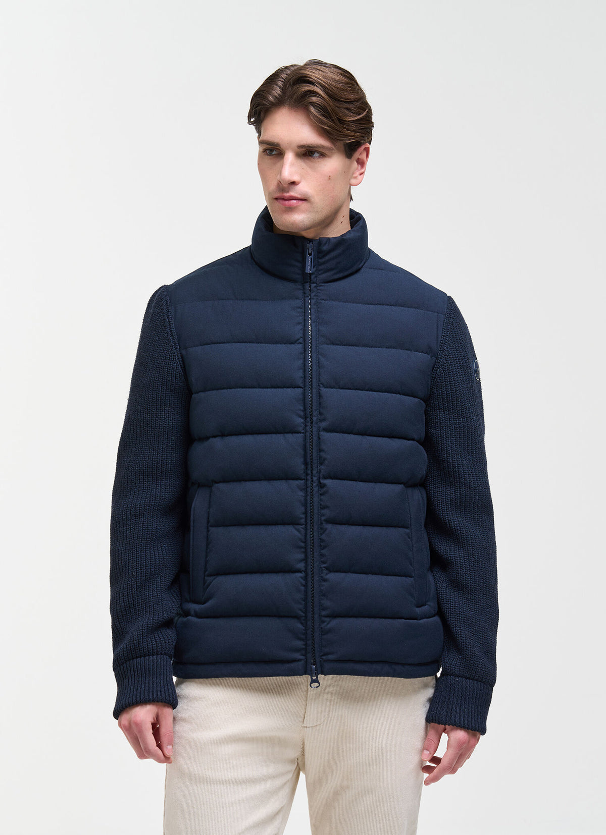 Padded Hybrid Jacket Blue Navy - modellbilde
