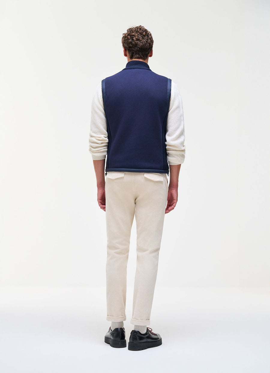Gilet With Knit Inserts Navy Blue - modellbilde
