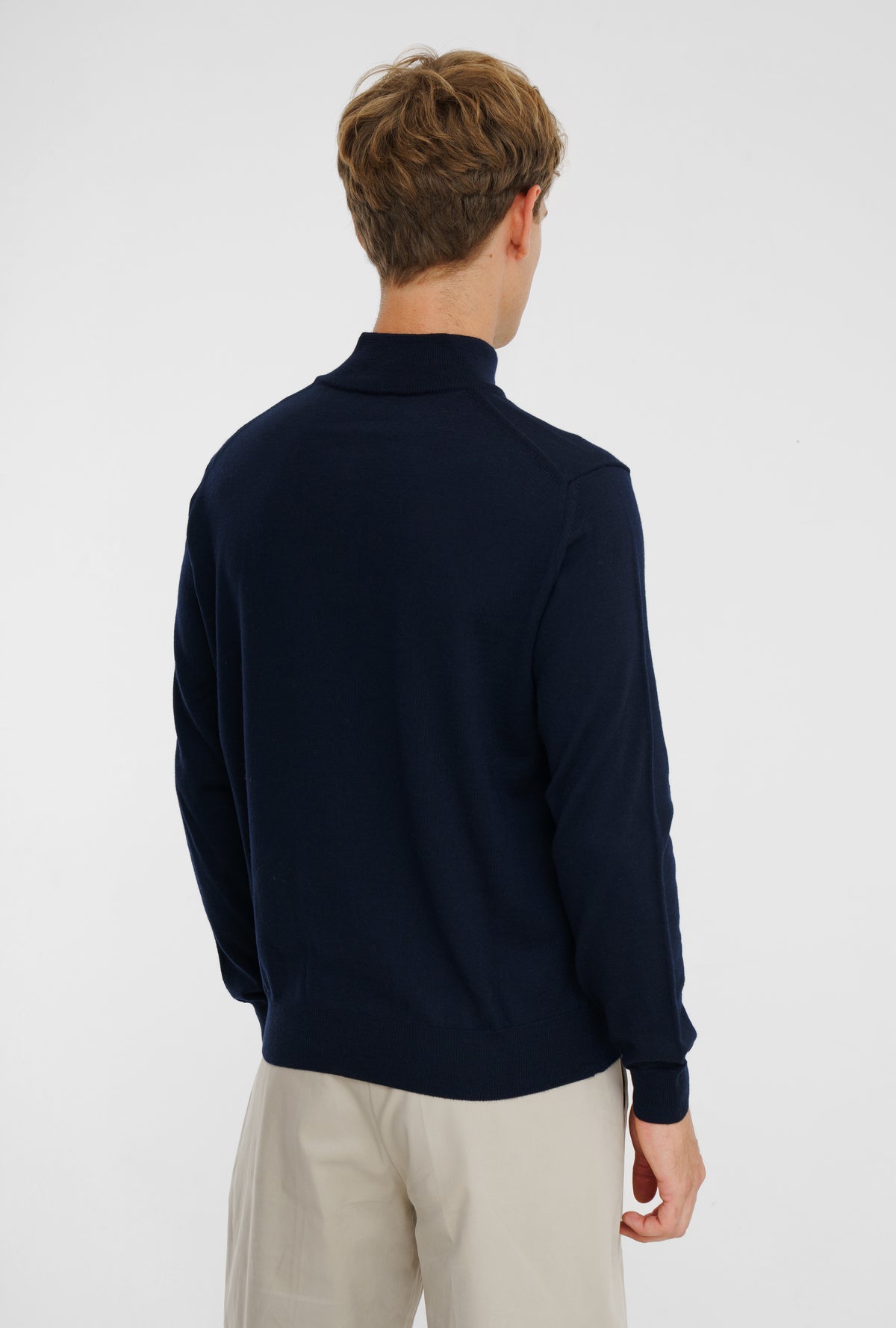 Merino Wool Half Zip Navy – modellbilde
