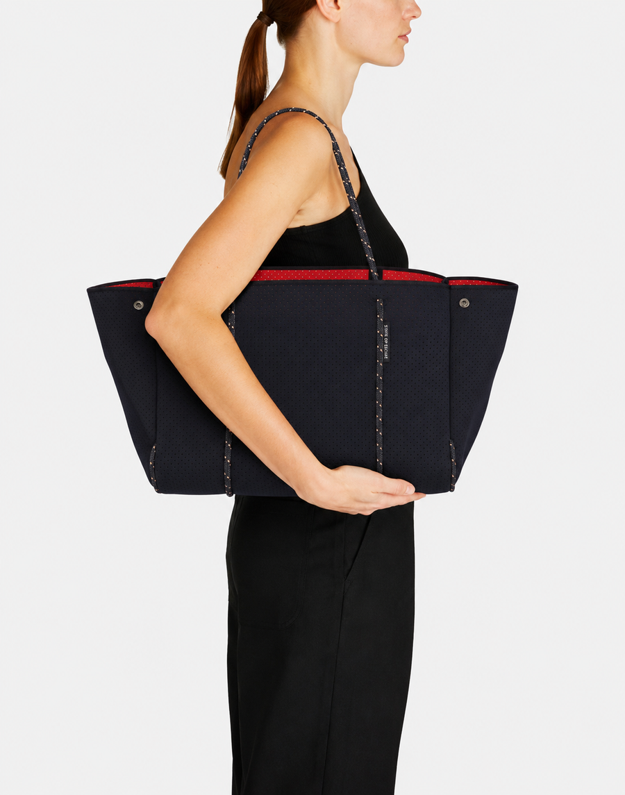 Escape Tote- Black/Hot Coral
