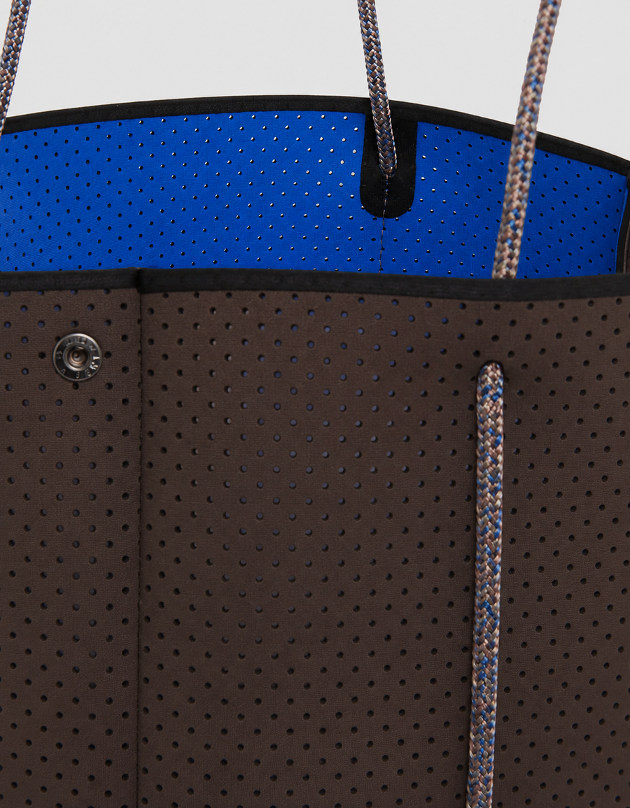 Escape Tote- Cacao/Electric Blue