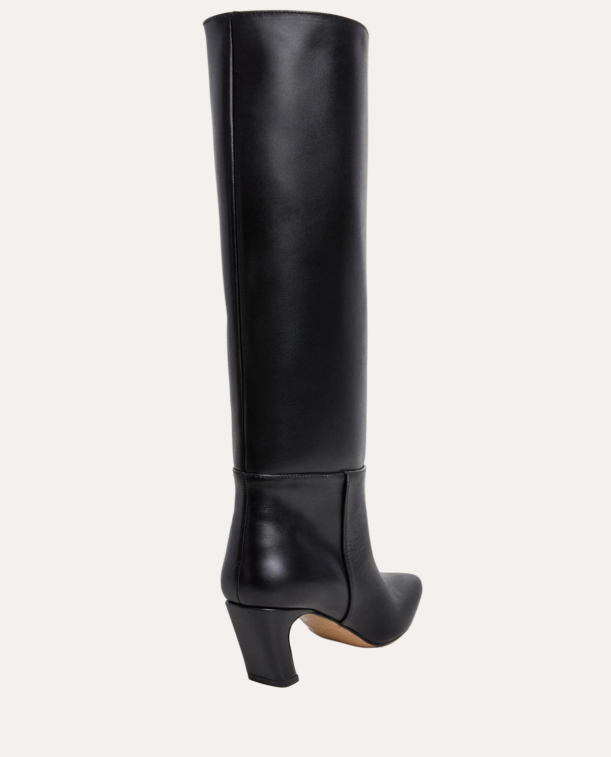 Xia Leather Black - detalj bakfra