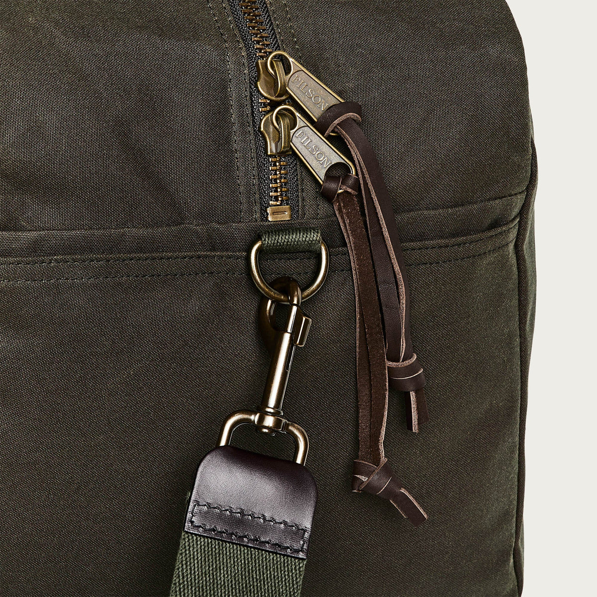 Tin Cloth Medium Duffle Oil Finish Otter Green
